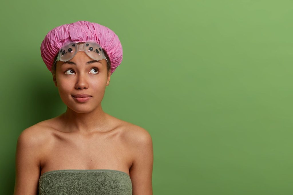 🌊 Cheveux et baignades : nos conseils pour préserver votre couleur et votre prothèse 💦🏖️